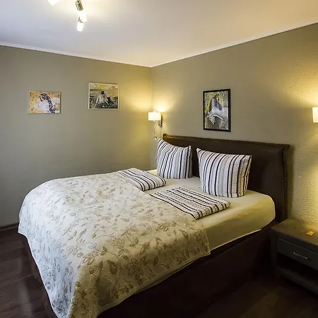 Hotel Garni Forum 3*