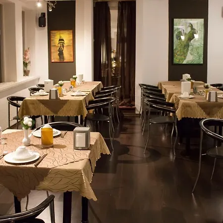 Garni Forum Szálloda 3*